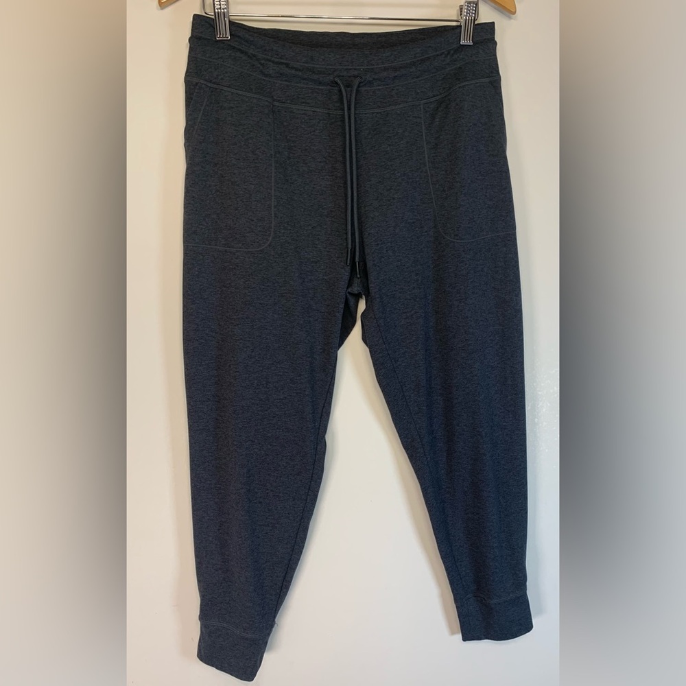Lolë Om Tech Dark Heathered Gray Joggers - Size M
